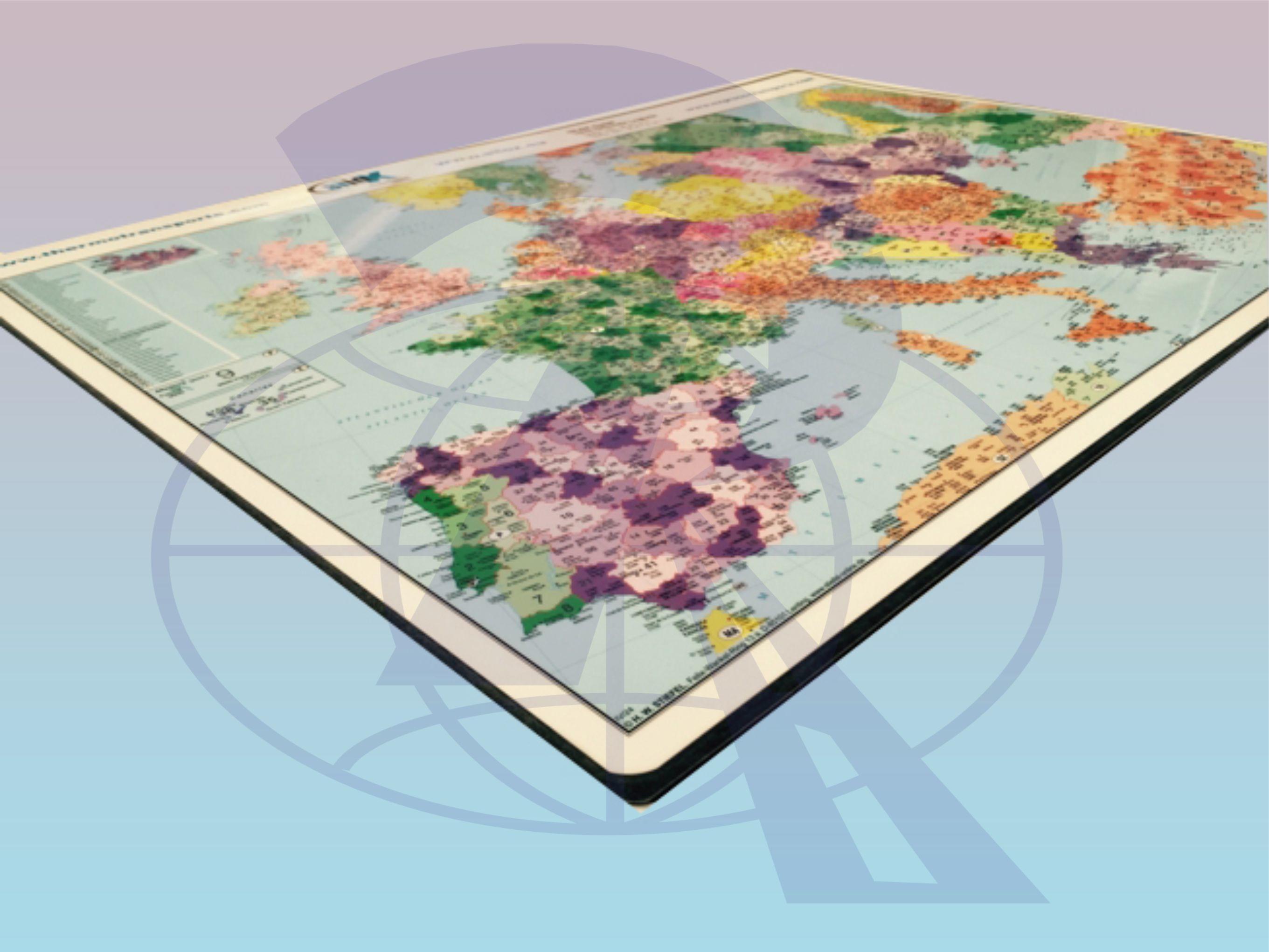 Бювар на рабочий стол с картой Европы по квадратам